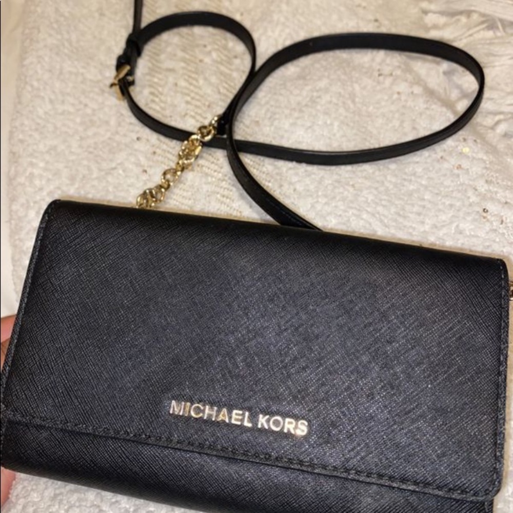 Michael kors crossbody